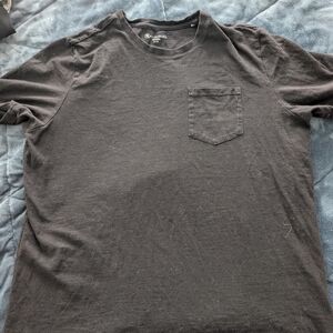 Columbia Men's Black Short Sleeve Pocket Tee